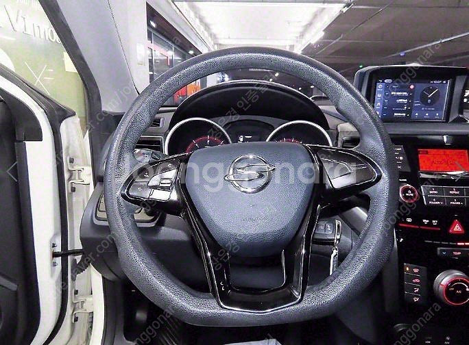 ★특가★ 570만원 2017년식 138,000Km KG모빌리티(쌍용) 티볼리 에어 디젤 2WD AX--7